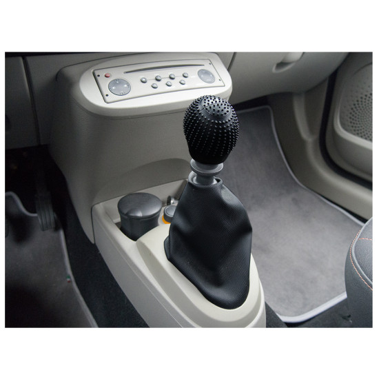 ΚΑΛΥΜΜΑ ΓΙΑ ΠΟΜΟΛΟ ΤΑΧΥΤΗΤΩΝ GEAR KNOB COVER ΜΑΥΡΟ ΣΙΛΙΚΟΝΗΣ 80x55x30mm SIMONI RACING - 1 Τεμ.