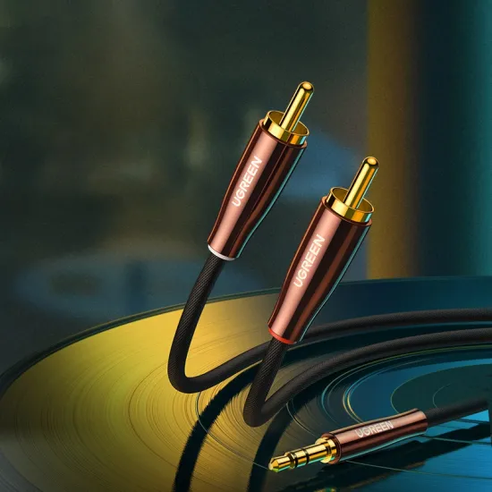 Ugreen Kabel Audiokabel 3,5 mm Miniklinke (männlich) - 2 RCA (männlich) 2 m Kupfer (AV170)