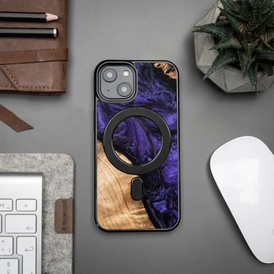 Wood and resin case for iPhone 15 Plus MagSafe Bewood Unique Violet - purple and black