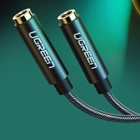 Ugreen AV123 headphone cable 3.5 mm minijack (male) - 2x 3.5 mm minijack (female) - black